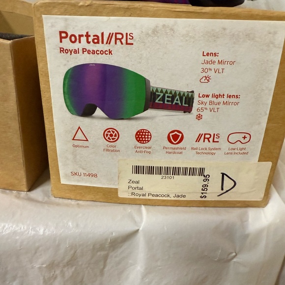 Zeal Blue Ski Goggles with 2 lenses - Picture 4 of 9